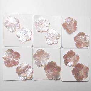 Exquisita y Bonita Piedra Preciosa Natural Semiterminada de Madreperla Rosa Tallada en Forma de Flor de 20-25 mm para Diseño - Product Image 4