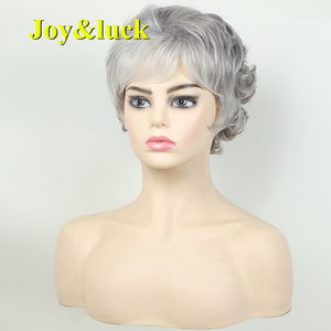 Vente en gros d'usine perruques pour femmes bonne qualité court Ombre gris blanc Pixie <span class=keywords><strong>coupe</strong></span> naturelle droite avec <span class=keywords><strong>frange</strong></span> perruques synthétiques pour femmes - Product Image 2