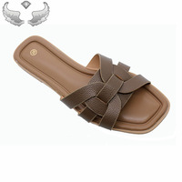 Sandales plates tendance pour femmes avec semelles souples, idéales pour la plage et l'extérieur, sandales et pantoufles décontractées pour femmes