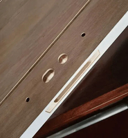 Máquina de Precisión CNC para Ranurar Cerraduras en Puertas de Madera con Abrazadera Neumática para Perforar Orificios de Bisagras en Marcos de Puertas