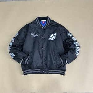 Blouson Bomber en Satin Noir Brodé de Lettres Grecques, Boutons sur le Devant, Longueur Standard, Idéal pour les Tenues de Sororités et Fraternités - Product Image 3