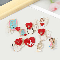 Broches personnalisées en émail souple ou dur, épingles de revers en métal, badges personnalisés pour médecins, infirmières, stéthoscopes, couleurs Pantone sur mesure