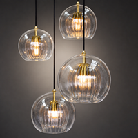 Moderne Glas-Kugelpendelleuchte, Klare Bubble-Hängelampe, Goldene Metall-Deckenleuchte für Schlafzimmer, Esszimmer, Küche und Kücheninsel-Dekoration