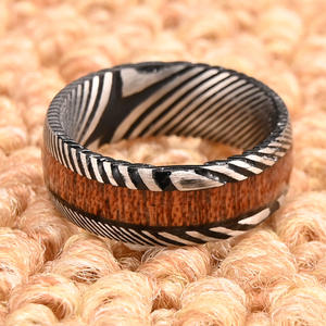 Nieuwste Zwarte <span class=keywords><strong>Damascus</strong></span> Staal Heren Dames Trouwring, <span class=keywords><strong>Damascus</strong></span> Staal Koa Hout Inlay Klassieke Stijl Voor Verloving Cadeau Feest - Product Image 3