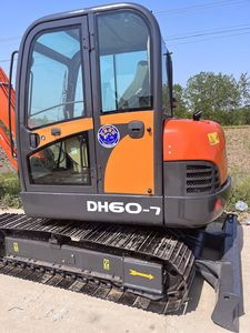 เครื่องจักรกลงานดิน รถขุด Doosan DH60-7 มือสอง สภาพดี พร้อมขาย รถขุดใหม่ - Product Image 1