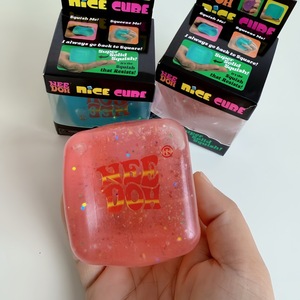 Needoh Cube compressible en matériau maltose phosphorescent, jouet sensoriel anti-stress et anti-anxiété, outil de décompression - Product Image 6