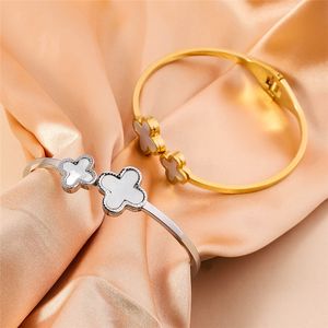 Bracelet Jonc Trèfle en Acier Inoxydable Plaqué Or 18 carats de Luxe pour Femme - Vente en Gros - Product Image 2