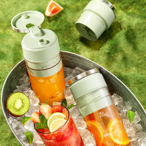 Licuadora portátil Bear de 300 ml, trituradora de hielo eléctrica para uso en exteriores - Product Image 2