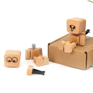 Muñeco <span class=keywords><strong>de</strong></span> madera con pies oscilantes para decoración <span class=keywords><strong>de</strong></span> consola central <span class=keywords><strong>de</strong></span> coche, accesorio <span class=keywords><strong>de</strong></span> nuevo diseño transfronterizo, botella <span class=keywords><strong>de</strong></span> perfume colgante - Product Image 3