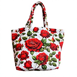 Bolso Tote Acolchado con Diseño Floral Romántico, Estampado Vintage, Bolso de Hombro - Product Image 2
