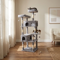 Arbre à chat géant en gros avec deux niches pour chats, poteaux en sisal et plateformes en peluche multi-niveaux, emballé en carton pour grands chats