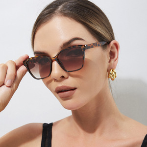 Mode 2023, lunettes de soleil de luxe pour femmes, logo personnalisé, marques de créateurs célèbres, lunettes de soleil rétro œil de chat, lunettes de soleil à monture papillon - Product Image 1