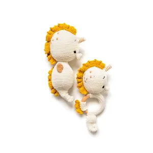 Amigurumi-Puppe Häkeln Baby und Rassel-Set Neugeborenes Häkeln Seepferdchen-Set Amigurumi Seepferdchen Häkeln Seepferdchen Spielzeug