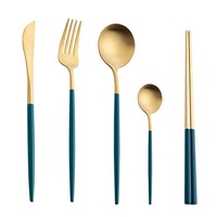 Ensemble de couverts en acier inoxydable Ins304 ; Couteaux à steak, fourchettes et baguettes de style portugais ; Qualité hôtelière