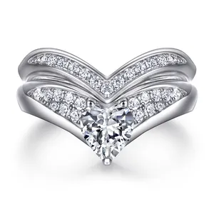 Perhiasan Wanita Klasik Cincin Perak 925 dengan Hati Cinta Mode Kristal Pernikahan & Pesta Cincin Lebar untuk Wanita Perhiasan Perak