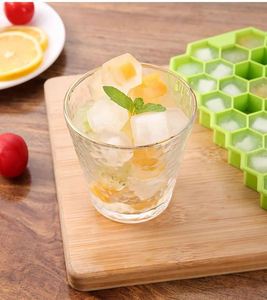 Molde de Hielo de Silicona de Grado Alimenticio, Diseño de Panal de Abeja, 37 Cavidades, Fácil de Desmoldar, Flexible, Verde - Product Image 3