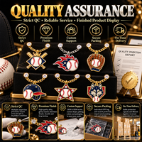 En gros, épingles de casquette de baseball personnalisées en métal émaillé, avec breloques à double chaîne dorées, motifs mascotte d'équipe de baseball (Loup, Requin, Ours, Renard)