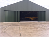 Hangar d'avion préfabriqué en structure acier à portée libre haute résistance avec conception résistante au vent