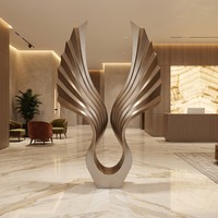 Sculpture abstraite moderne en acier inoxydable brossé bronze en forme d'aile, grande sculpture de jardin, œuvre d'art métallique personnalisée pour l'extérieur