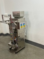 Máquina de Envasado Automática con Panel Digital Visual, Visualización de Peso en Tiempo Real para Control de Calidad y Precisión en el Llenado de Productos por Lotes
