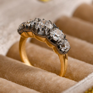 <span class=keywords><strong>Bague</strong></span> unisexe vintage Linyang en or massif 18 carats bicolore dégradé <span class=keywords><strong>platine</strong></span>, avec 5 diamants de laboratoire CVD HPHT taille Old Mine, 5,9g, IGI - Product Image 4