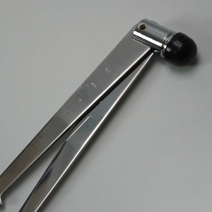 Martillo de percusión de acero inoxidable Lijian de 14.5 cm, herramienta graduada para reflexos neurológicos - Product Image 1
