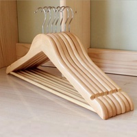 Offre Spéciale Gros Boutique Naturel Couleur Tête Ronde Placard Cintres En Bois Pour Chiffons