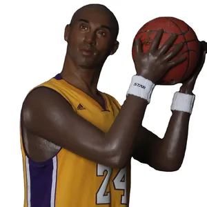 High Lifelike OEM High und Noble gefeiert Basketball Star Silikon Figur Waxwork