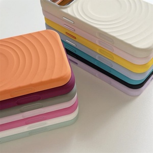 Funda de Silicona Líquida de Color Sólido con Diseño de Ondas de Agua para iPhone 17 Pro Max 16 15, Carga Inalámbrica, Magnética, Antigolpes - Product Image 3