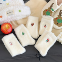 Chaussettes d'hiver en tricot respirant pour femmes, blanches avec un design mignon, pour un usage quotidien, vente en gros