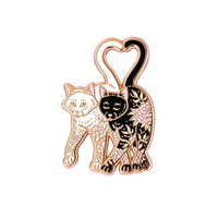 Badge de collection décoratif de haute qualité en alliage de zinc émaillé, avec logo personnalisé, motif chat mignon, pour les amoureux des animaux de compagnie