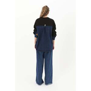 เสื้อสเวตเชิ้ตผู้หญิงแบรนด์ Women's Soul สีดำ-น้ำเงิน ประดับด้วยหิน พร้อมดีเทลปลายแขนผ้าเดนิม เพื่อการสวมใส่ที่มีสไตล์ในทุกวัน - Product Image 5