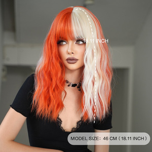 Perruque pour femme, style influenceur, en soie haute température, naturelle et réaliste, couleur or-orange, longueur aux épaules, <span class=keywords><strong>cheveux</strong></span> ondulés bouclés avec <span class=keywords><strong>frange</strong></span> - Product Image 3