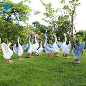 Décorations extérieures en résine sur mesure pour fermes familiales et parcs - Sculptures d'animaux tels que des coqs en fibre de verre - Product Image 1