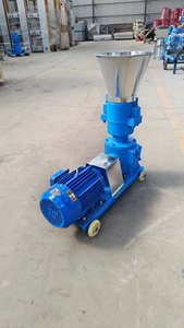 Machine à granulés d'herbe réglable de haute qualité, granulateur d'aliments pour animaux, <span class=keywords><strong>presse</strong></span> à granulés pour l'industrie d'élevage rural - Product Image 2