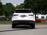 Exportations chinoises de voitures d'occasion Zotye T700 de haute qualité, année 2017, prix abordables avec stock disponible.