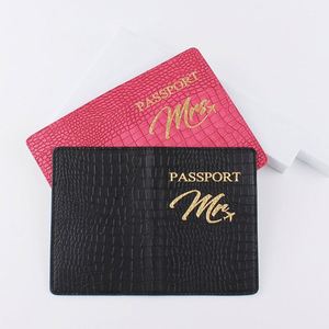 Estuche Protector de Cuero PU con Patrón de Cocodrilo para Identificación y Pasaporte para Parejas - Product Image 5