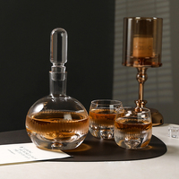 Nouveau design graver cristal de coupe whisky carafe bouteille en verre avec ensemble de tasses