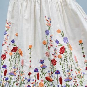 ชุดเดรสผู้หญิงแบบผูกคอ แบรนด์ OEM สำหรับฤดูร้อน ทรงเอไลน์ ปักลายสวยงาม - Product Image 6