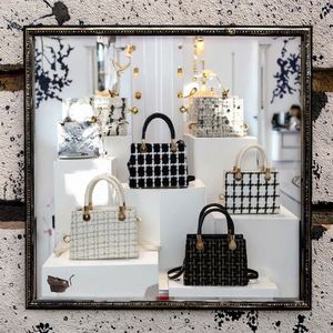 Bolsa de hombro infantil con estampado de dibujos animados, bandolera para niñas, ideal para regalar a niños. - Product Image 3