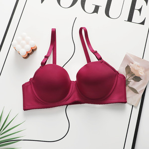 Ensemble de lingerie sexy en dentelle pour femme, respirant, pour l'été, avec soutien-gorge pour poitrines généreuses et petites poitrines, collection Pure Desire - Product Image 4