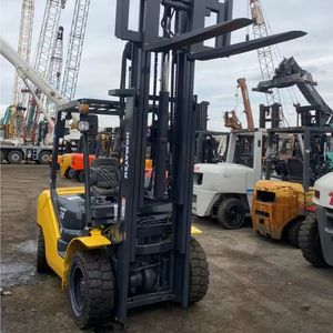 รถยกดีเซลขนาดเล็กมือสองญี่ปุ่นแท้ TCM Komatsu FD30 FD50 3/5 ตัน เสากระโดงสามตอน ขนาดงาจับ 1220x125x50 มม. พร้อมจำหน่าย - Product Image 1