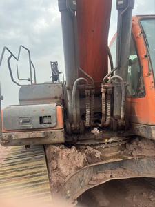 Excavadora hidráulica de cadenas grande para operaciones en sitios de construcción, usada, marca Doosan DX340, en stock para venta a bajo precio. - Product Image 5