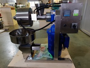 Presse à huile commerciale automatique chinoise 1500W pour soja et arachides, idéale pour les petites entreprises - Product Image 3