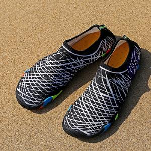 Chaussures aquatiques de surf et de natation, chaussures de plage pieds nus, respirantes, douces et confortables, unisexes - Product Image 4