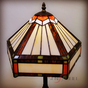 Lampe de bureau européenne simple et rétro Art Color Glass <span class=keywords><strong>Tiffany</strong></span> 12 pouces à bas <span class=keywords><strong>prix</strong></span> pour la personnalisation en gros et les ventes directes - Product Image 3