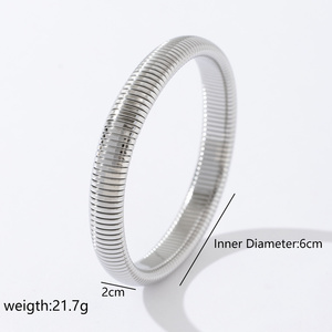 Bracciale in Acciaio Inossidabile Placcato Oro Stile Grandioso con Catena a Molla, Nuovo Design, Accessori Moda Donna, Gioielli Regalo all'Ingrosso - Product Image 2
