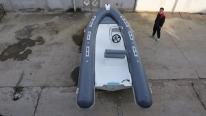 Bateau pneumatique <span class=keywords><strong>rigide</strong></span> en fibre de verre RIB 550B avec tube et raccords de haute qualité - Product Image 4