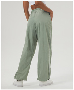 Pantalon de sport ample et léger en tissu 100% nylon tissé, séchage rapide, pour femmes, logo personnalisé, cordon de serrage, pantalon de sport décontracté uni - Product Image 4