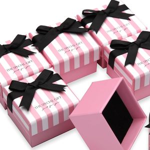 Cajas de Regalo para Joyería, Caja de Regalo Cuadrada Rosa de Cartón para Exhibición de Anillos, Broches, Pendientes, Rosa <span class=keywords><strong>con</strong></span> Rayas Blancas - Product Image 1